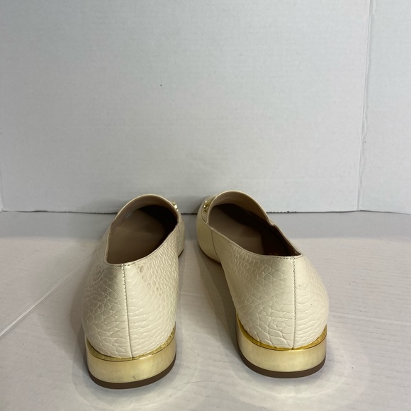 27 Edit | White Regina Loafer - Picture 7 of 9